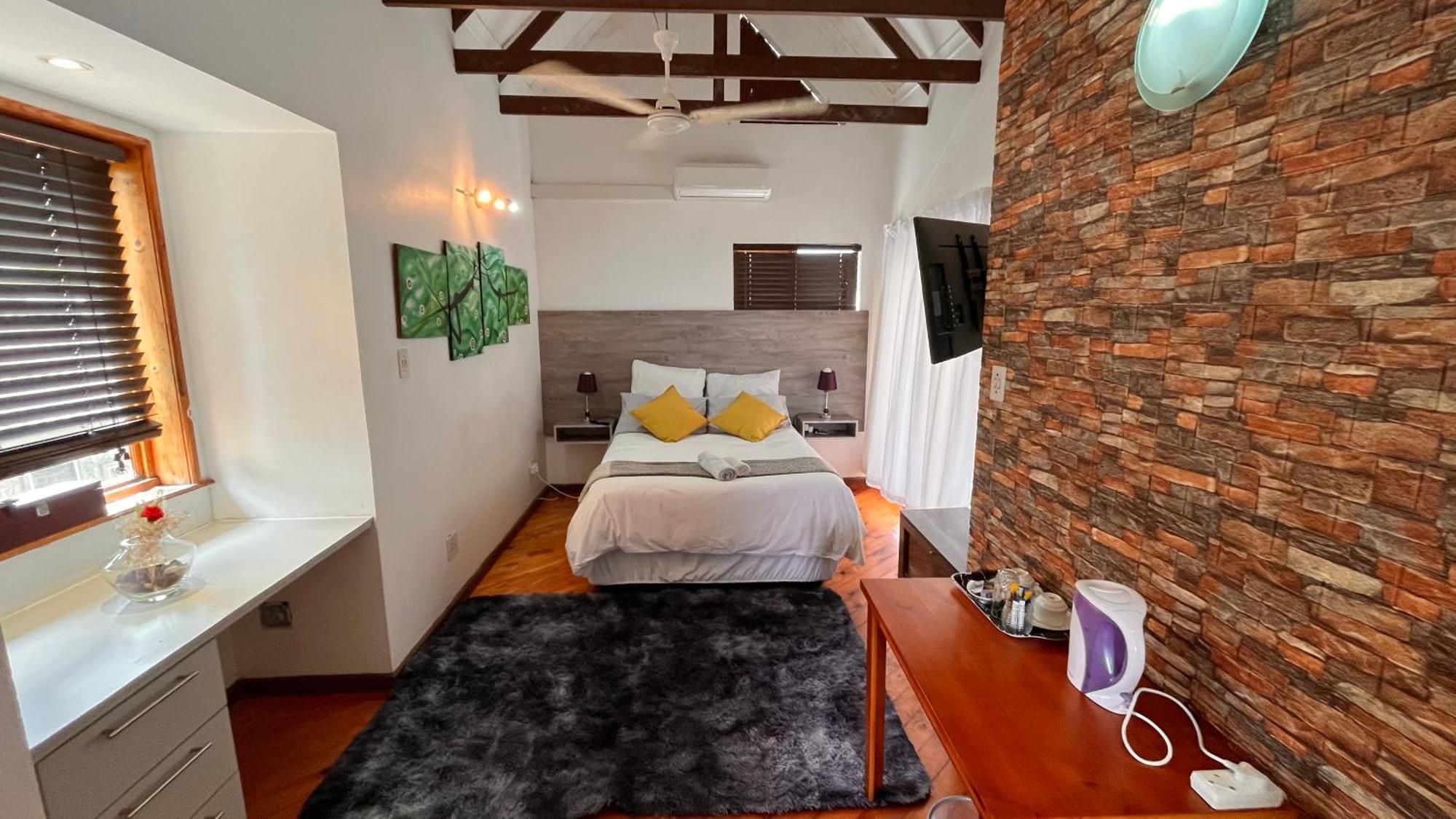 The Wood House Hotell Empangeni Exteriör bild