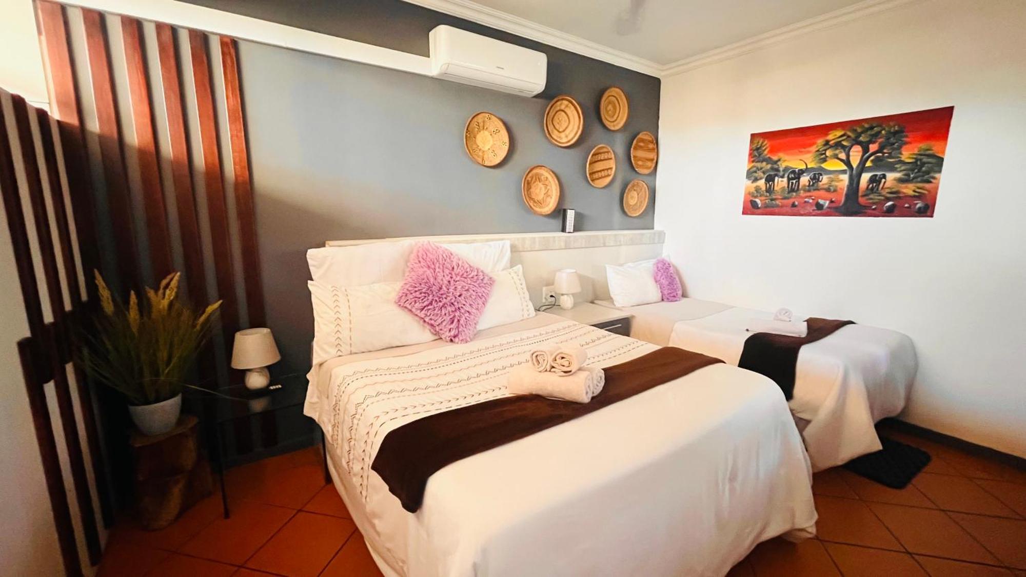 The Wood House Hotell Empangeni Exteriör bild
