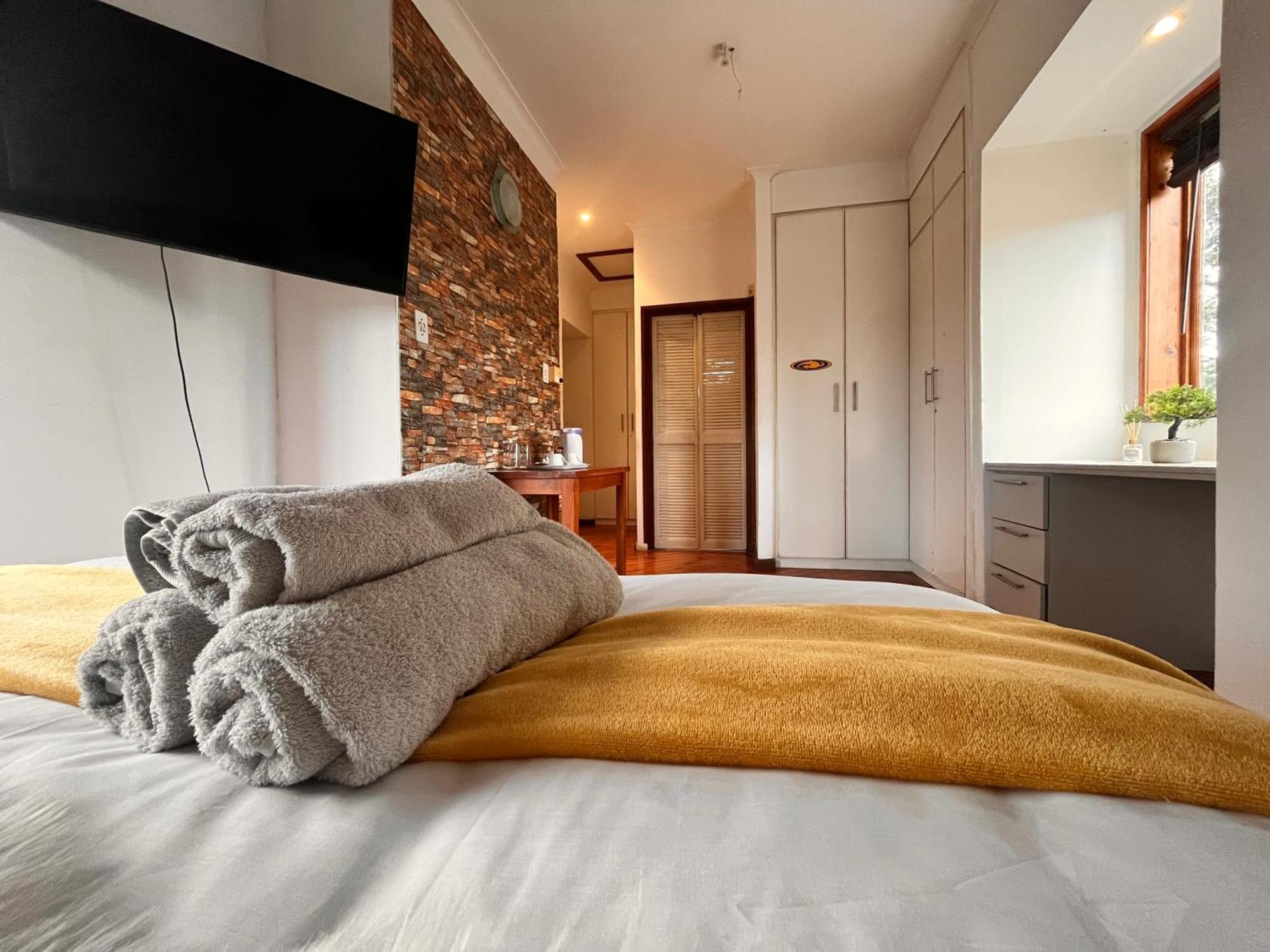 The Wood House Hotell Empangeni Rum bild